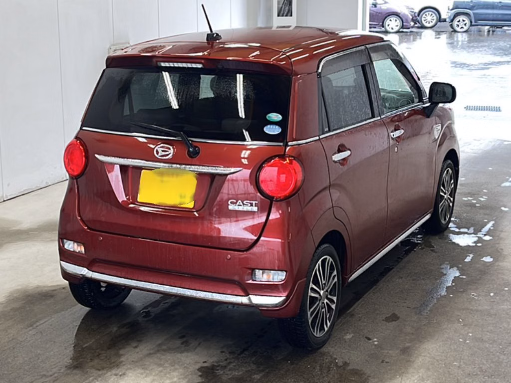DAIHATSU CAST