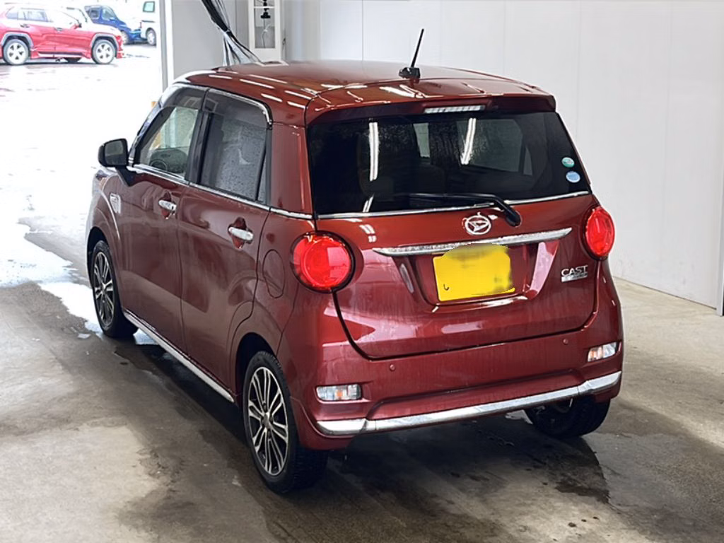 DAIHATSU CAST