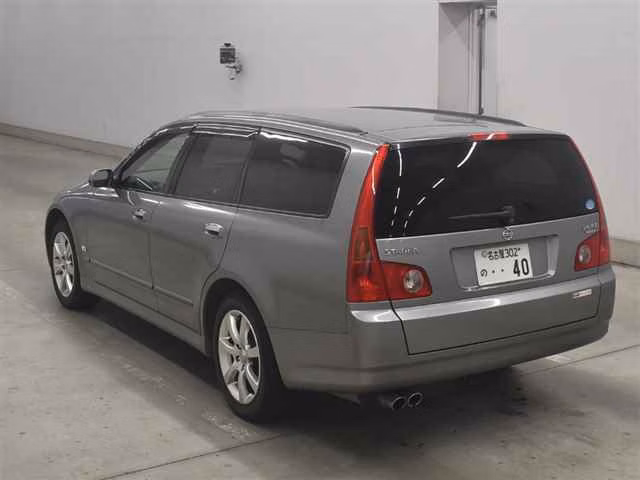 Nissan Stagea