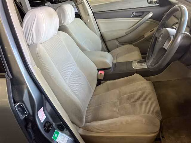 Nissan Stagea