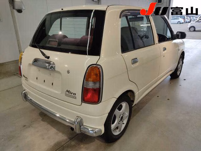DAIHATSU MIRA GINO