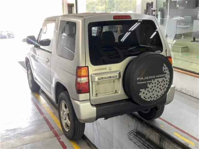 Mitsubishi Pajero Mini