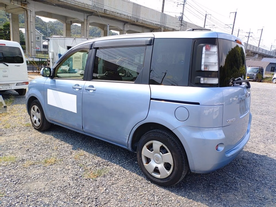 TOYOTA SIENTA