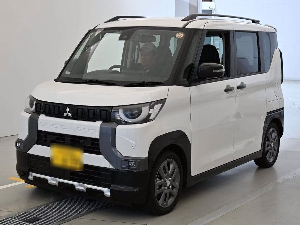 MITSUBISHI DELICA MINI