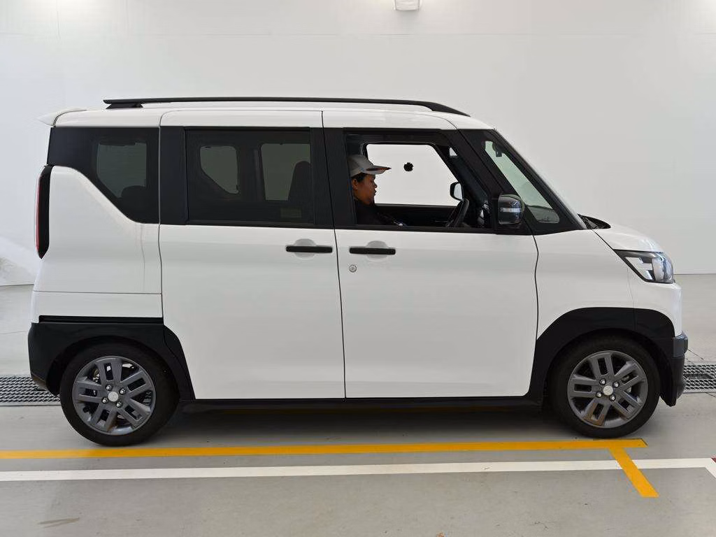 MITSUBISHI DELICA MINI