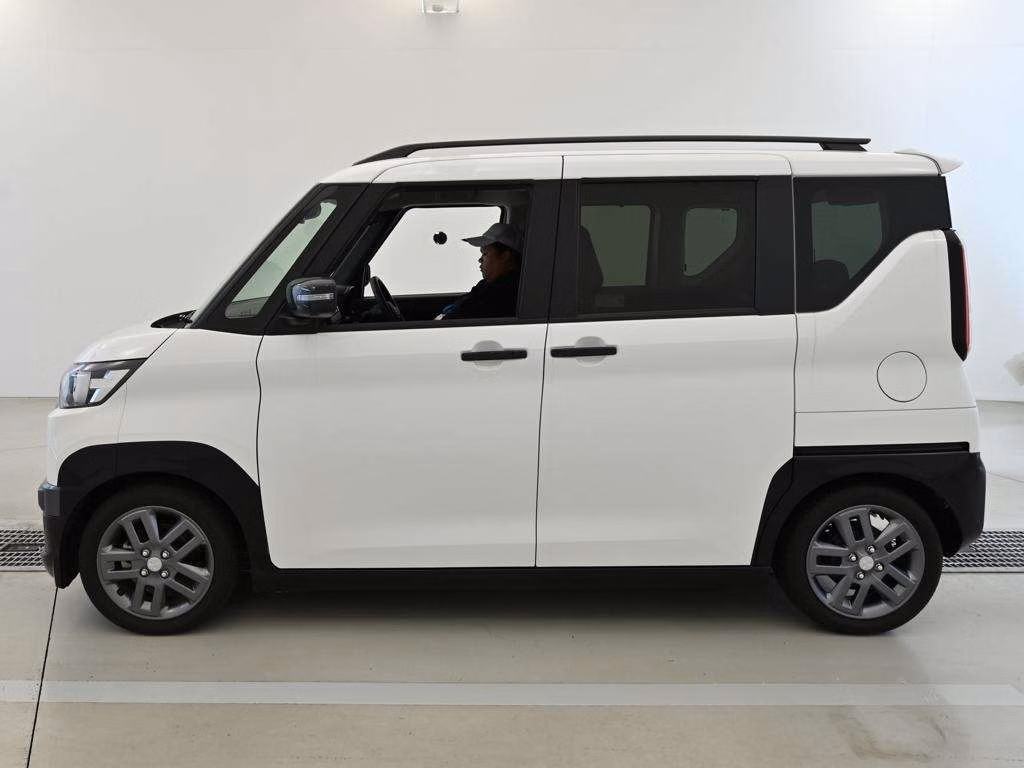 MITSUBISHI DELICA MINI