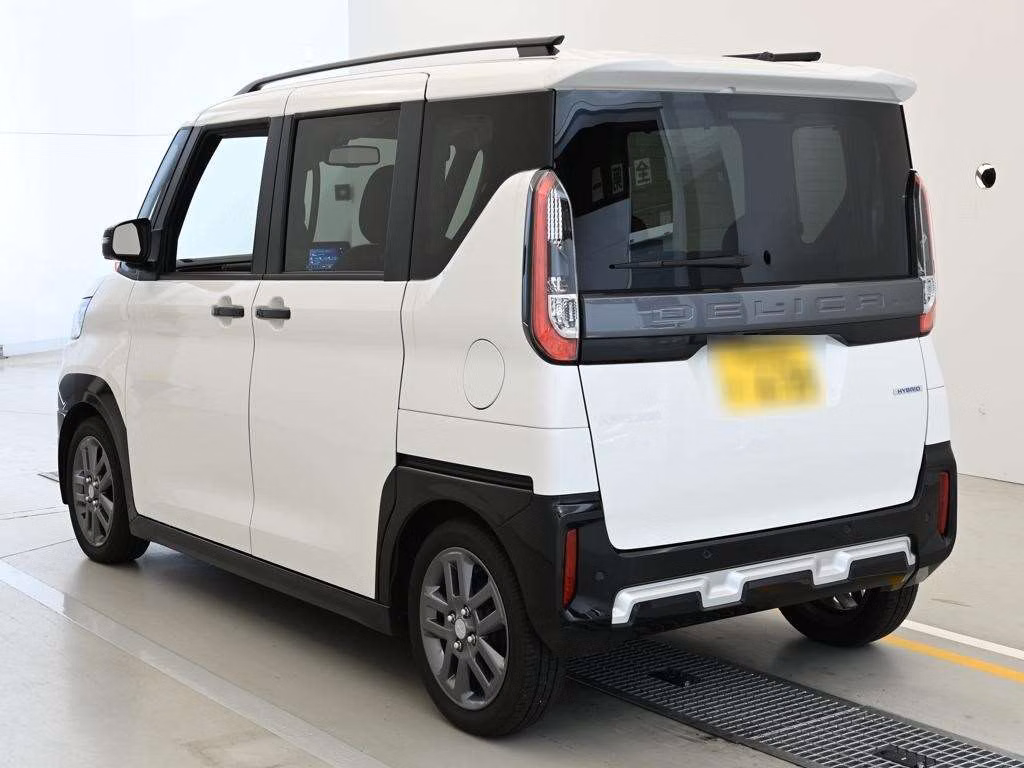MITSUBISHI DELICA MINI
