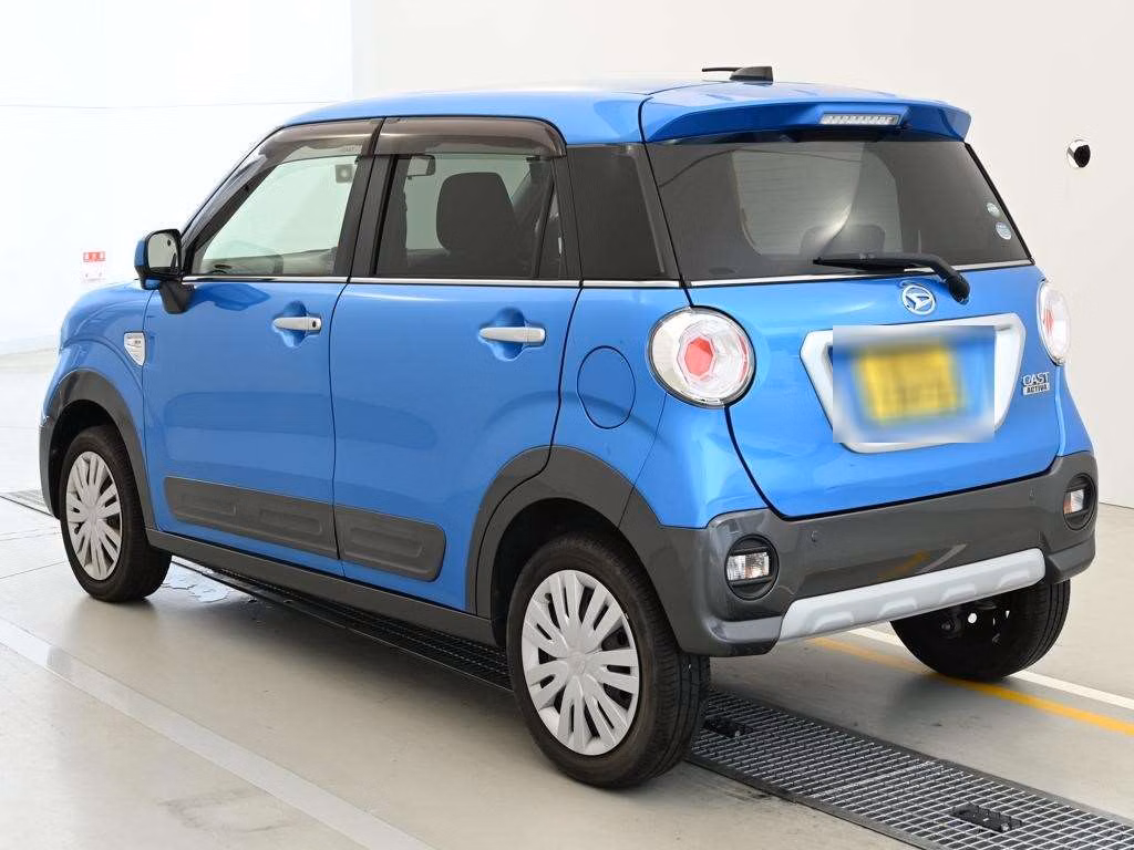 DAIHATSU CAST