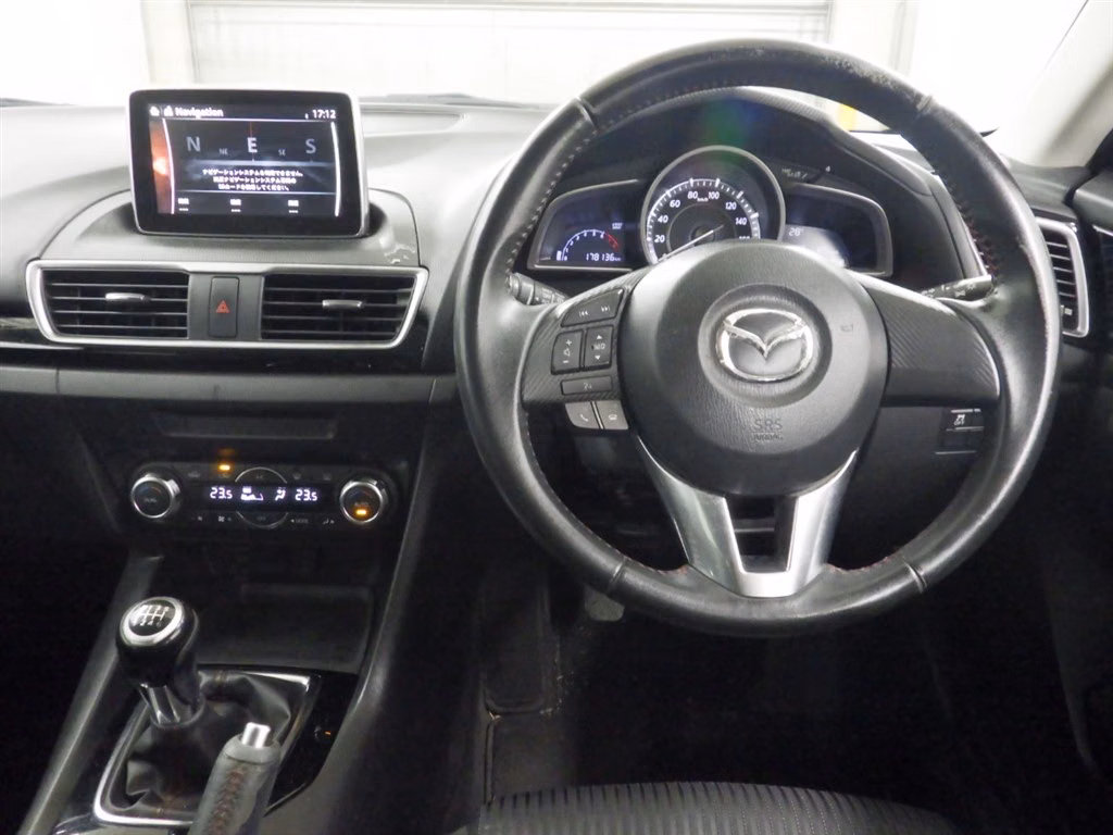 MAZDA AXELA