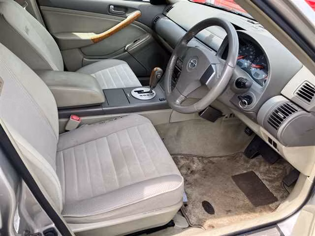 Nissan Stagea