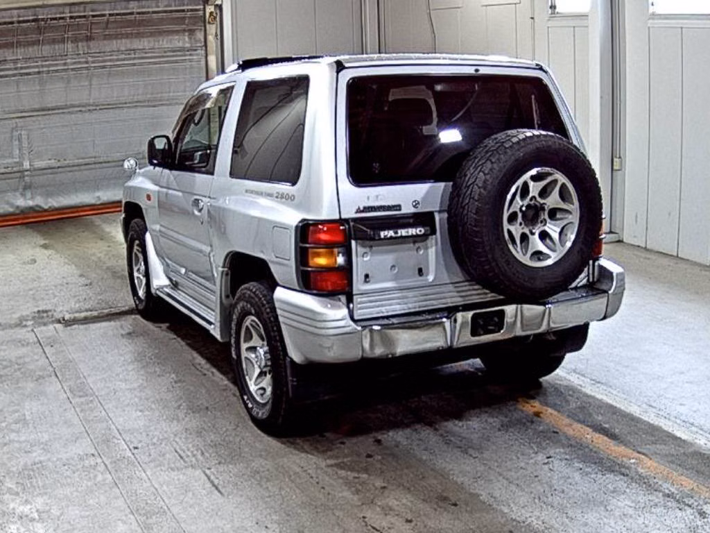 MITSUBISHI PAJERO