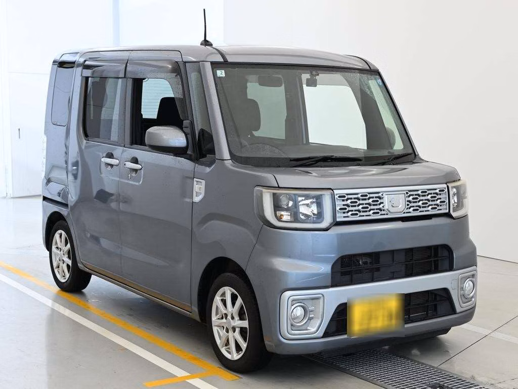 DAIHATSU WAKE