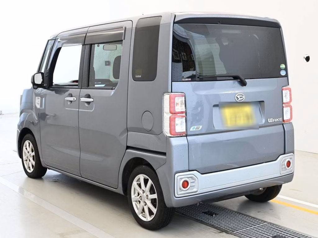 DAIHATSU WAKE