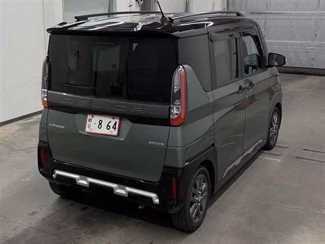 MITSUBISHI DELICA MINI
