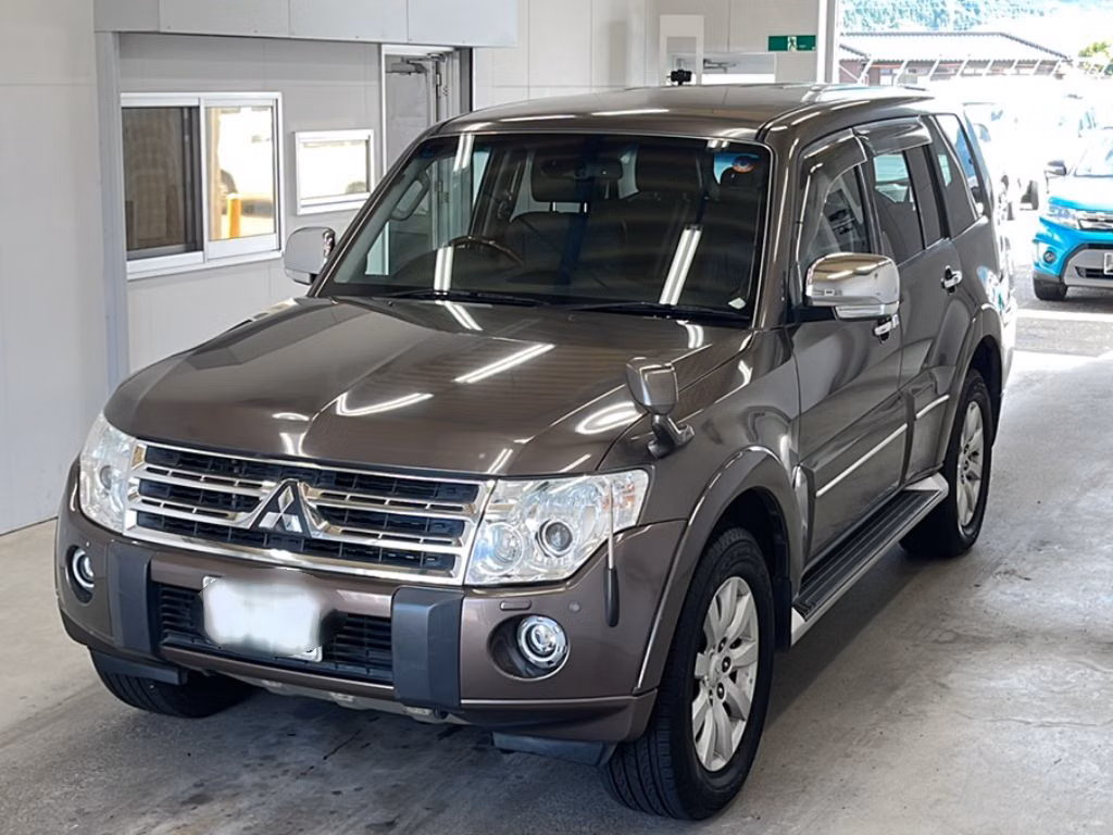 MITSUBISHI PAJERO