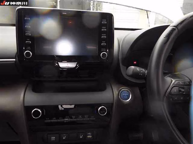 TOYOTA YARIS CROSS