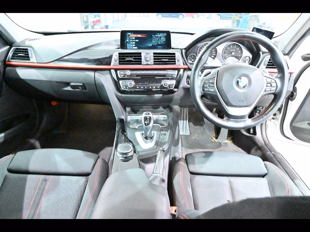 BMW 3-SERIES