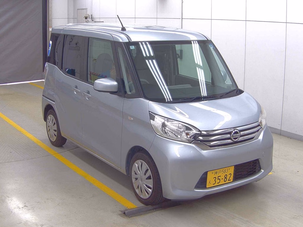NISSAN DAYZ ROOX