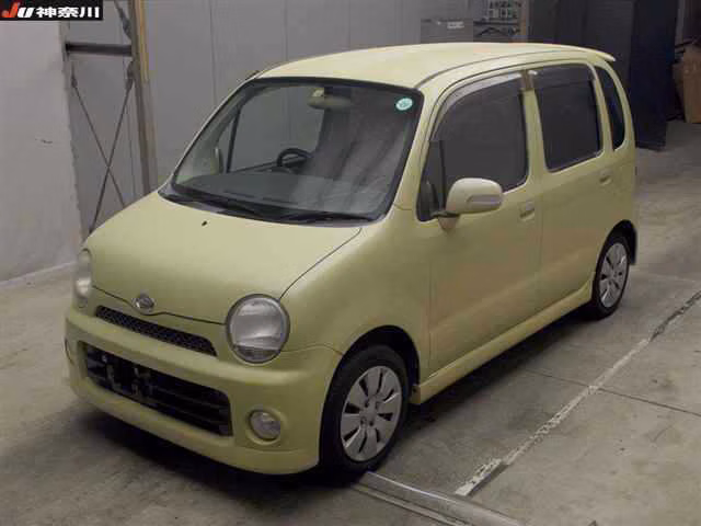 DAIHATSU MOVE LATTE