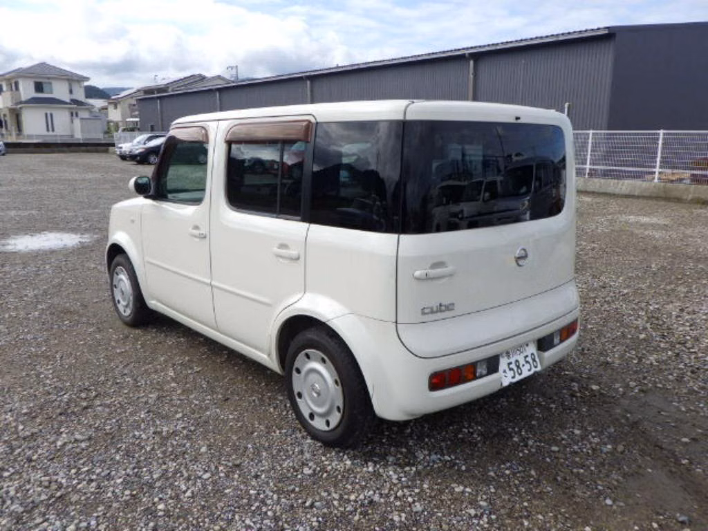 NISSAN CUBE