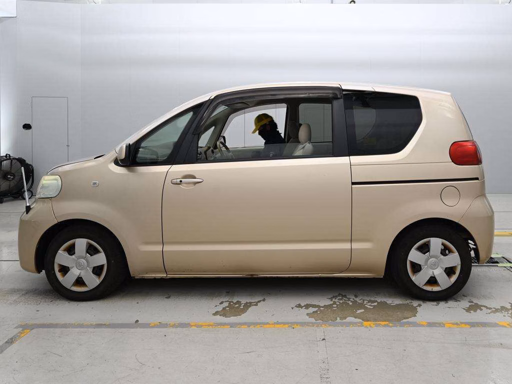 TOYOTA PORTE