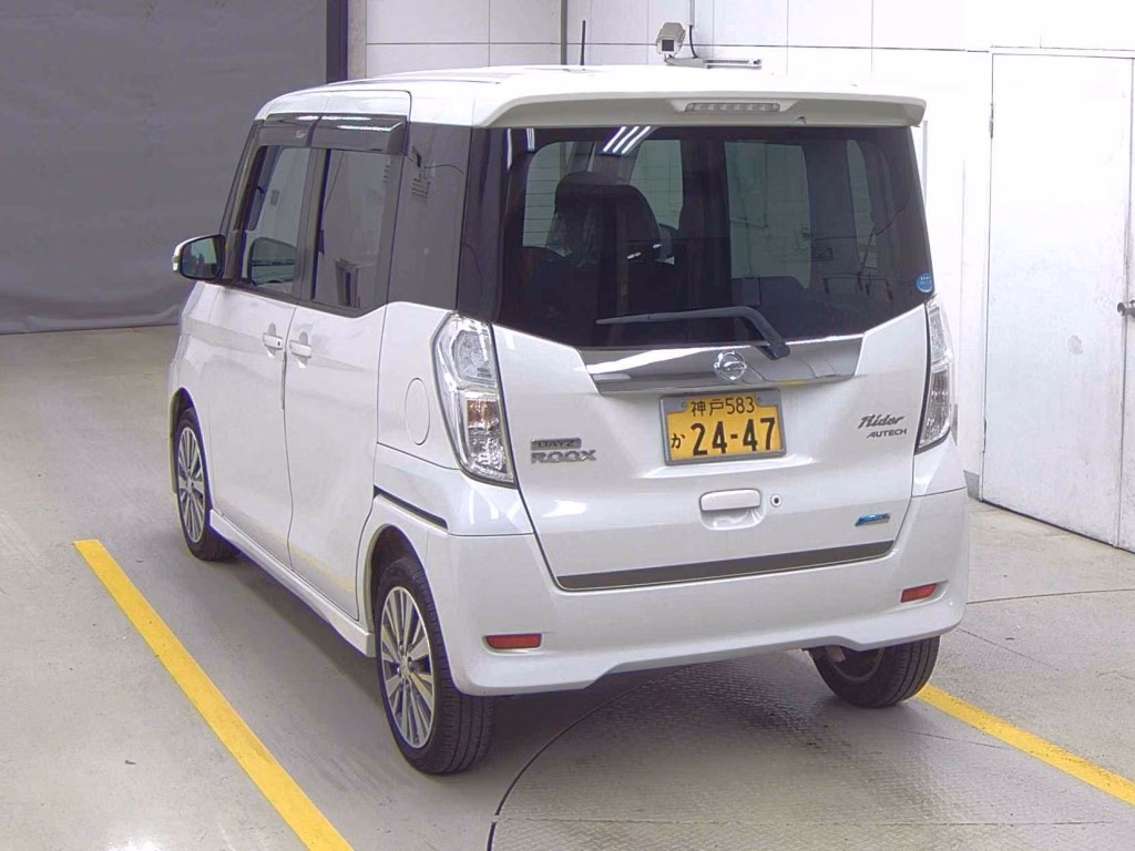 NISSAN DAYZ ROOX