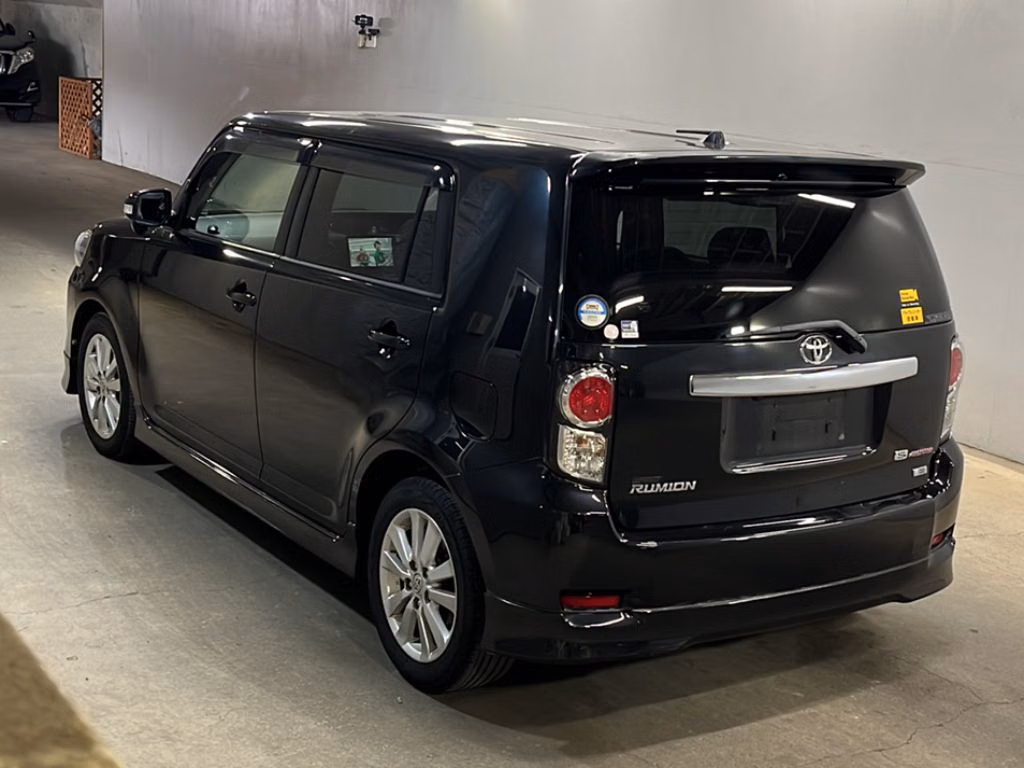 Toyota Corolla Rumion