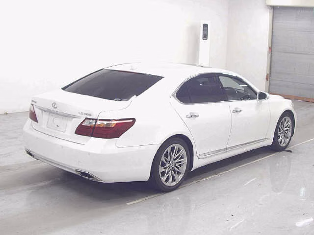 Lexus LS460