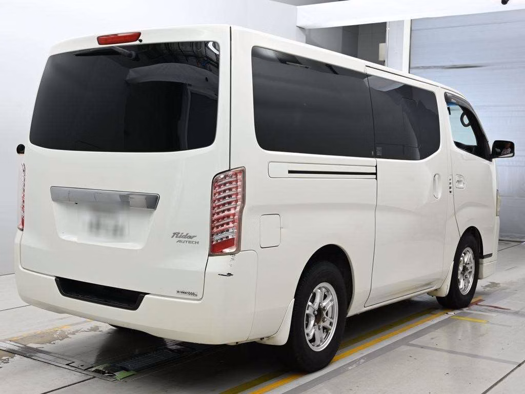 NISSAN NV350 CARAVAN
