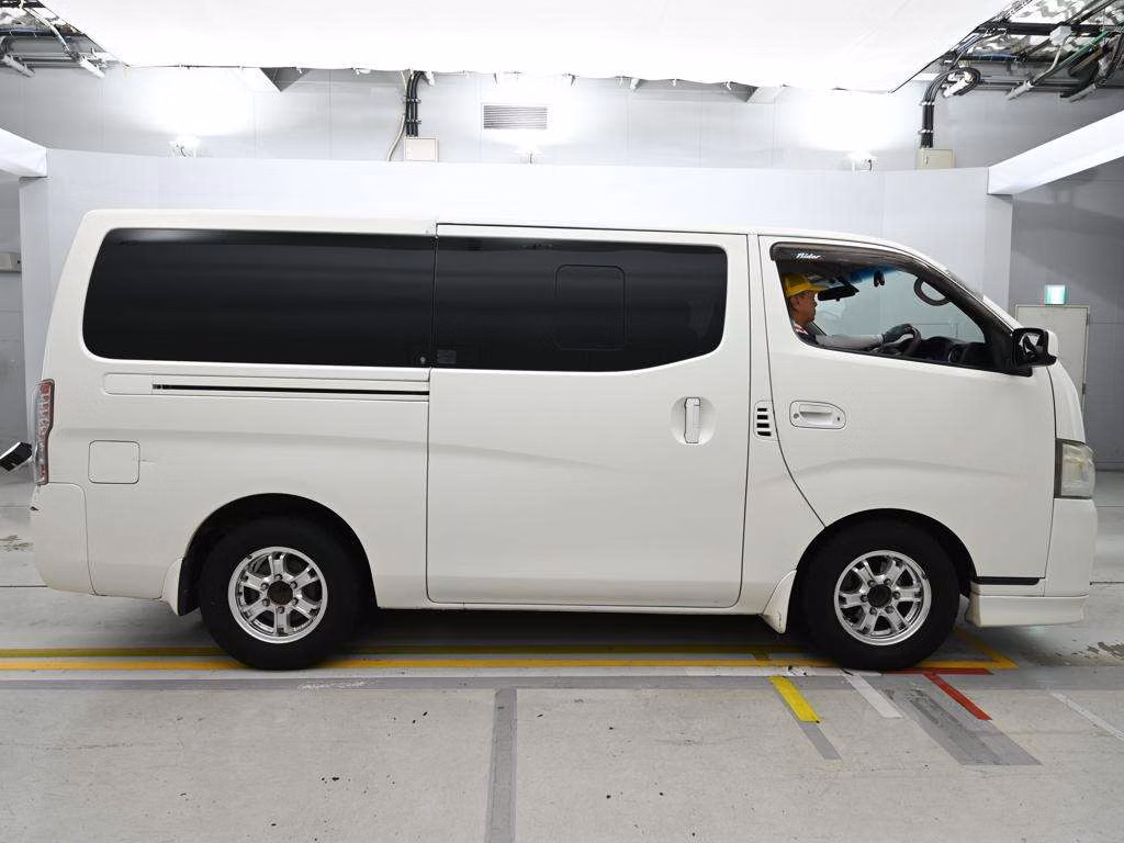 NISSAN NV350 CARAVAN