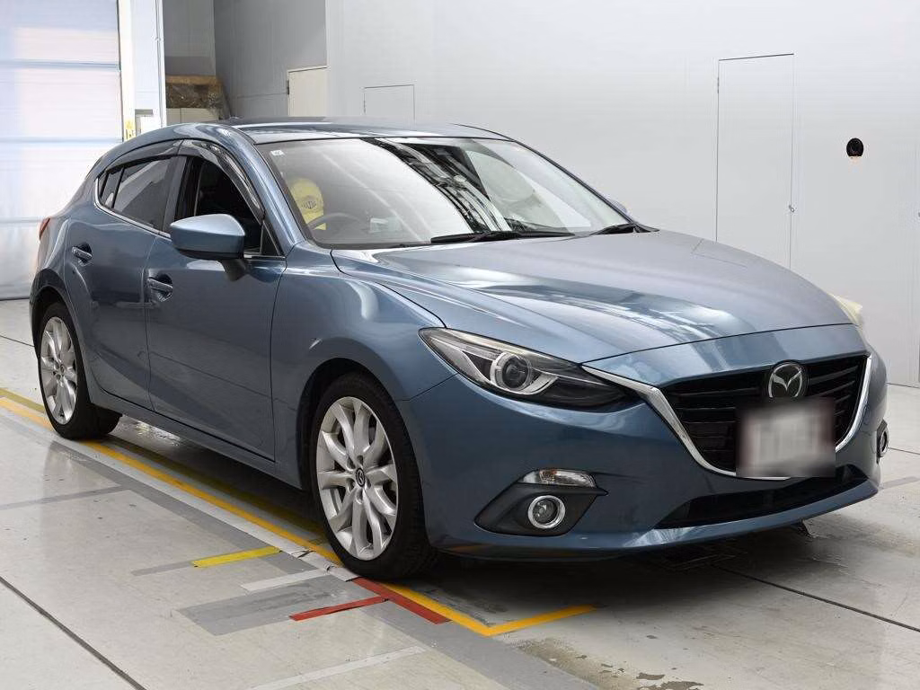 MAZDA AXELA