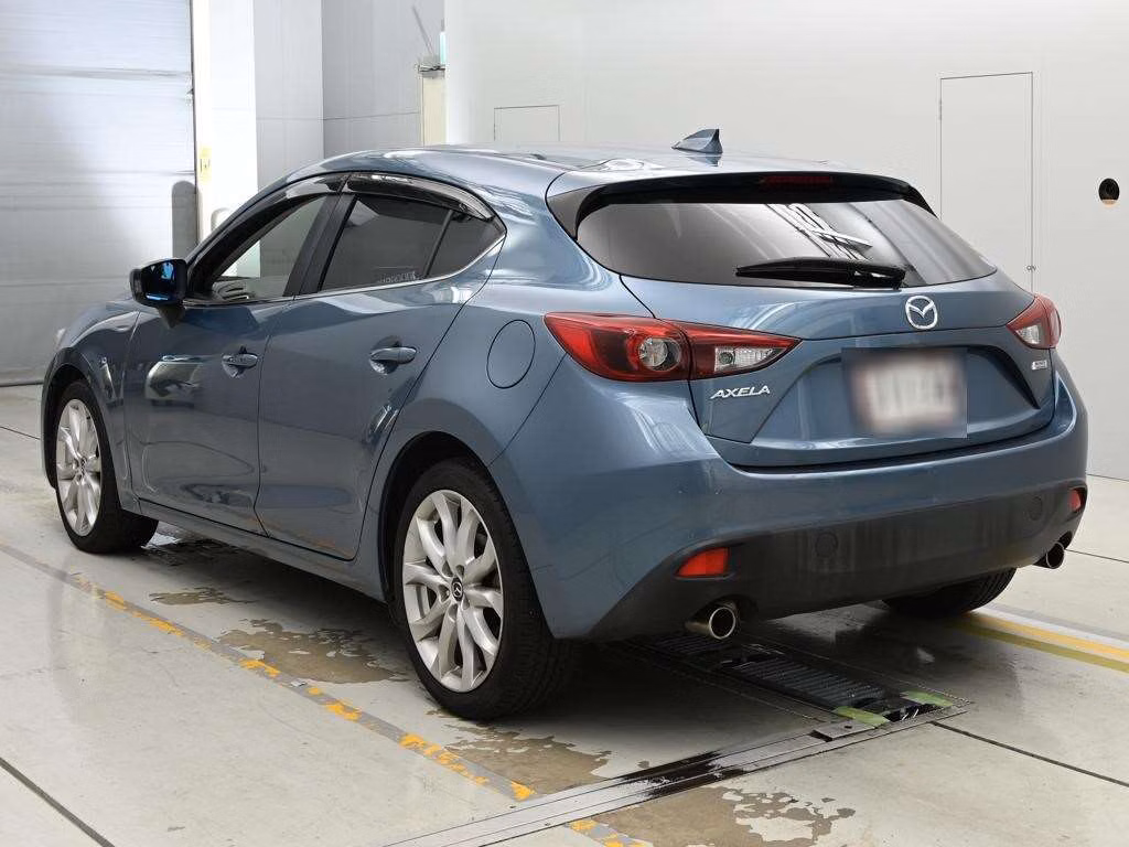 MAZDA AXELA