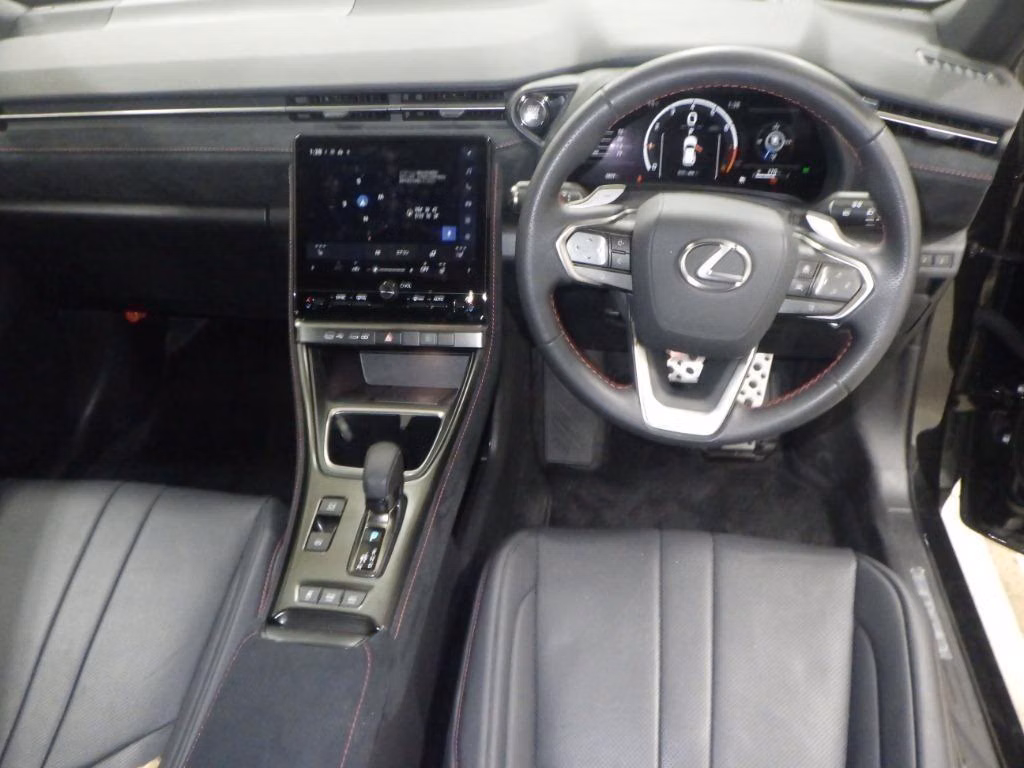 Lexus LBX