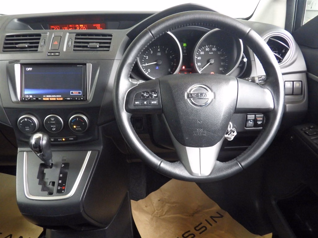 NISSAN LAFESTA