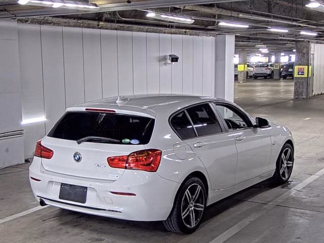 BMW 1-SERIES