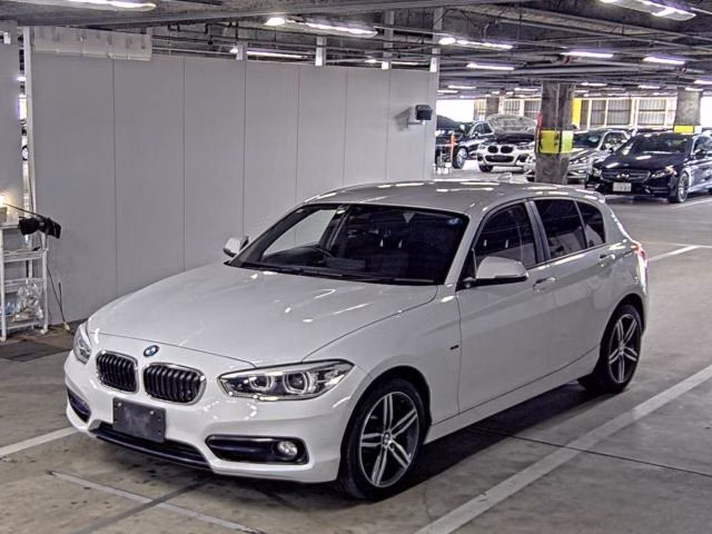BMW 1-SERIES