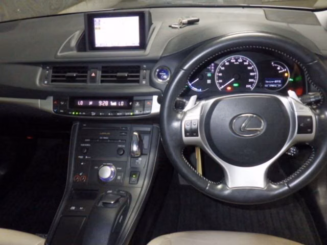 LEXUS CT200H