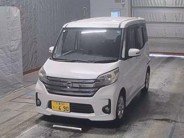 NISSAN DAYZ ROOX