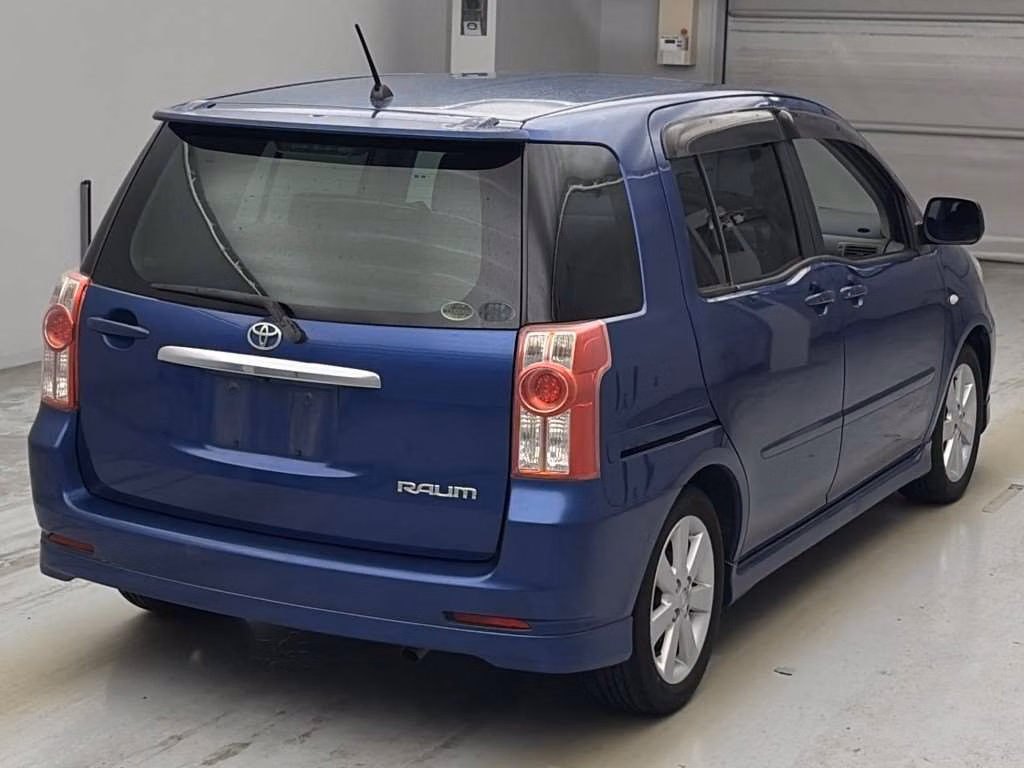 TOYOTA RAUM