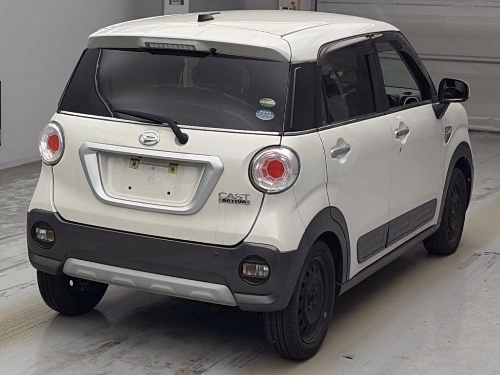 DAIHATSU CAST
