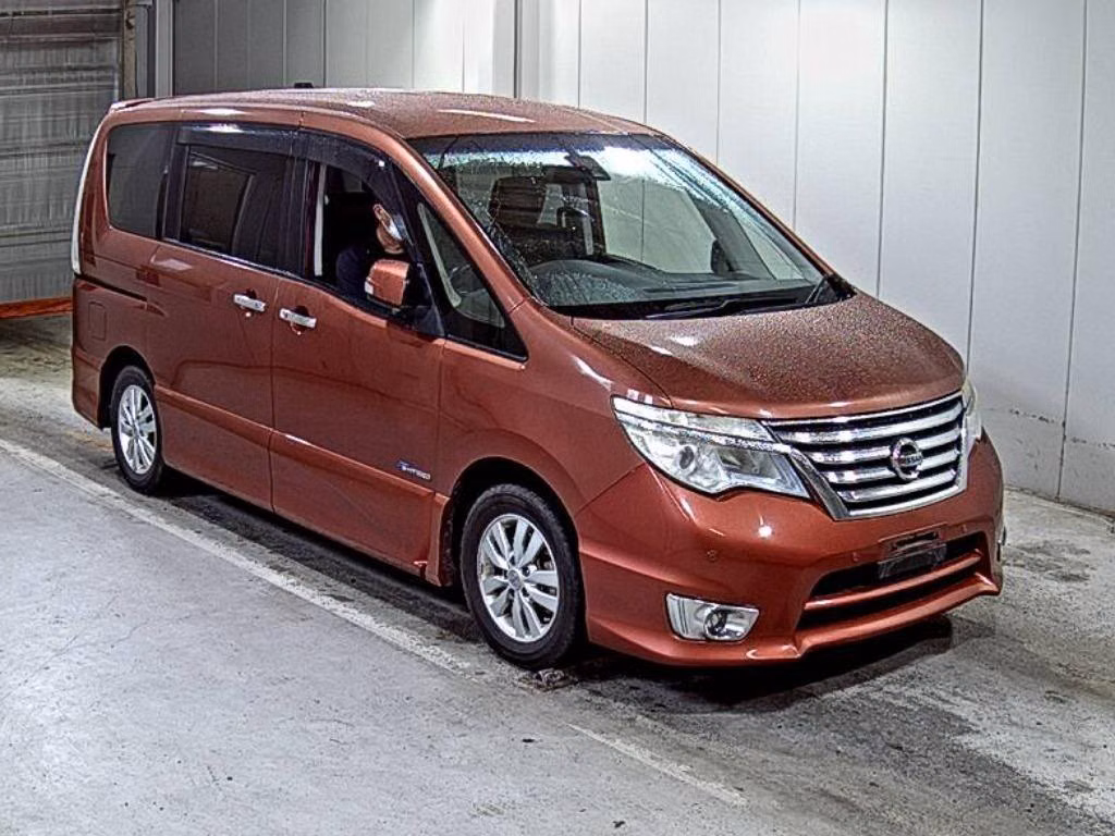 NISSAN SERENA