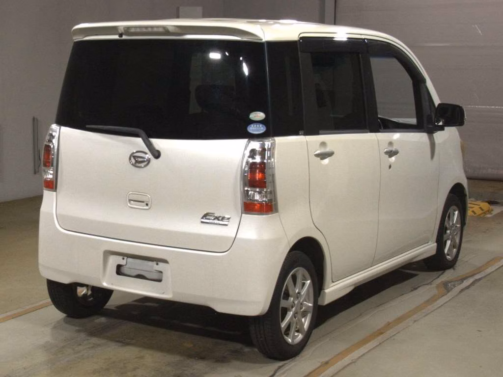 DAIHATSU TANTO EXE