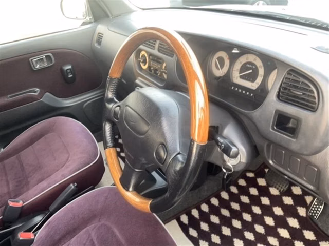 Daihatsu Mira Gino