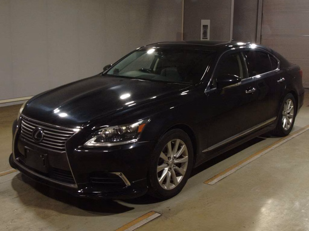 Lexus LS460