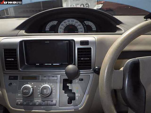TOYOTA RAUM