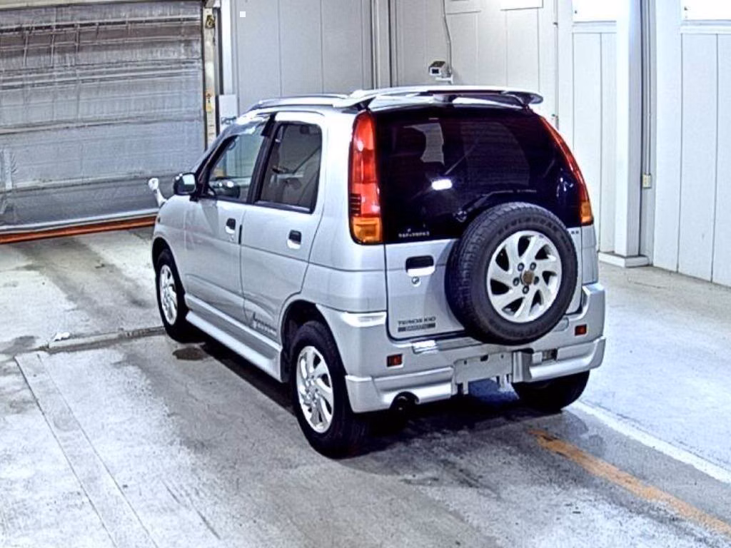 DAIHATSU TERIOS KID