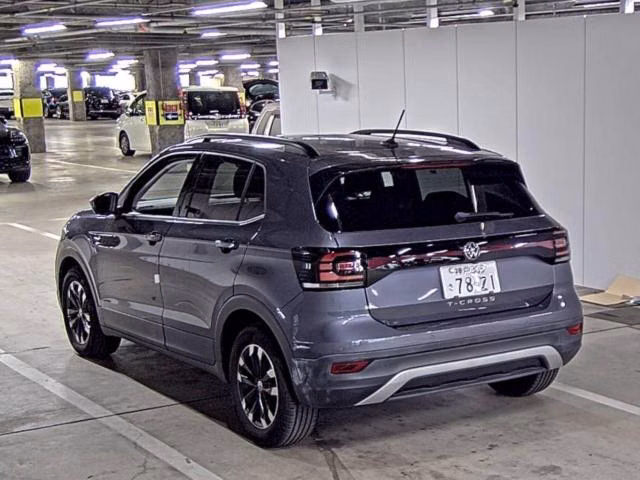VOLKSWAGEN T-CROSS