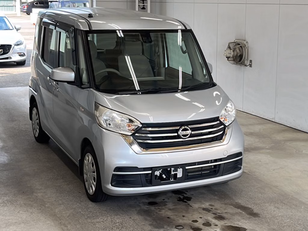 NISSAN DAYZ ROOX