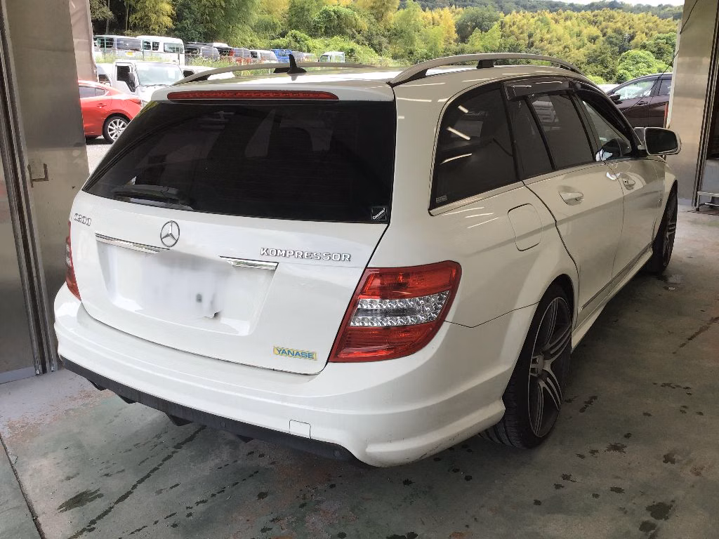 MERCEDES-BENZ C-CLASS