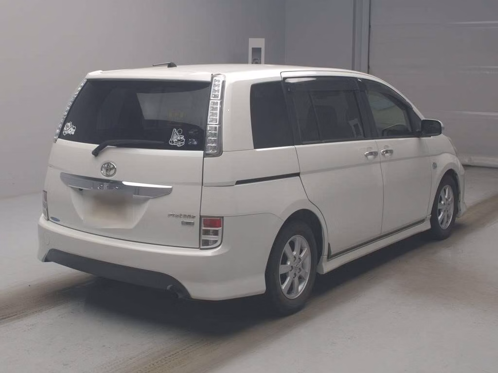 TOYOTA ISIS
